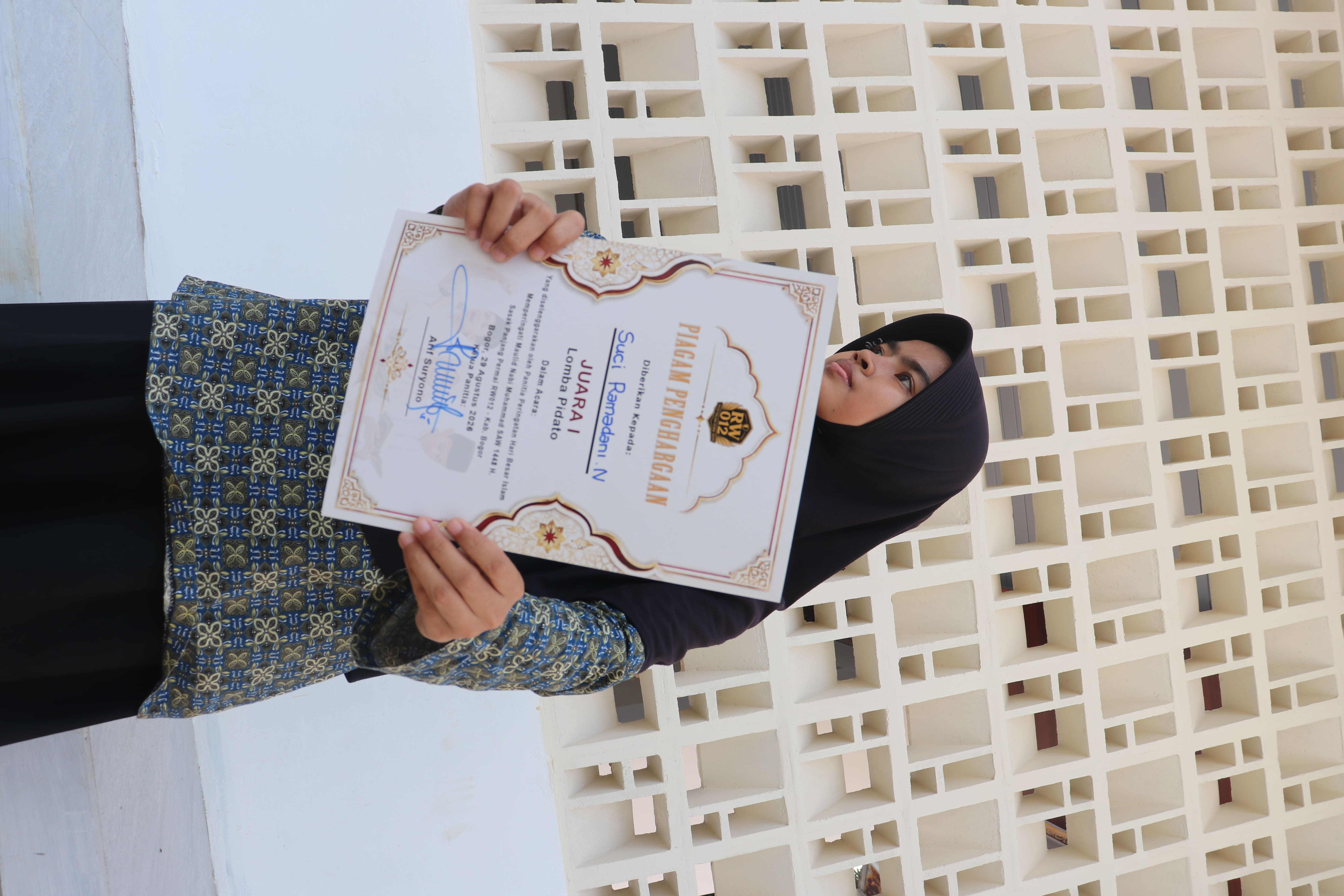 Suci Rahmadani N. Raih Juara I Lomba Pidato, Bawakan Pesan “Rasulullah ﷺ, Idola Sepanjang Masa”